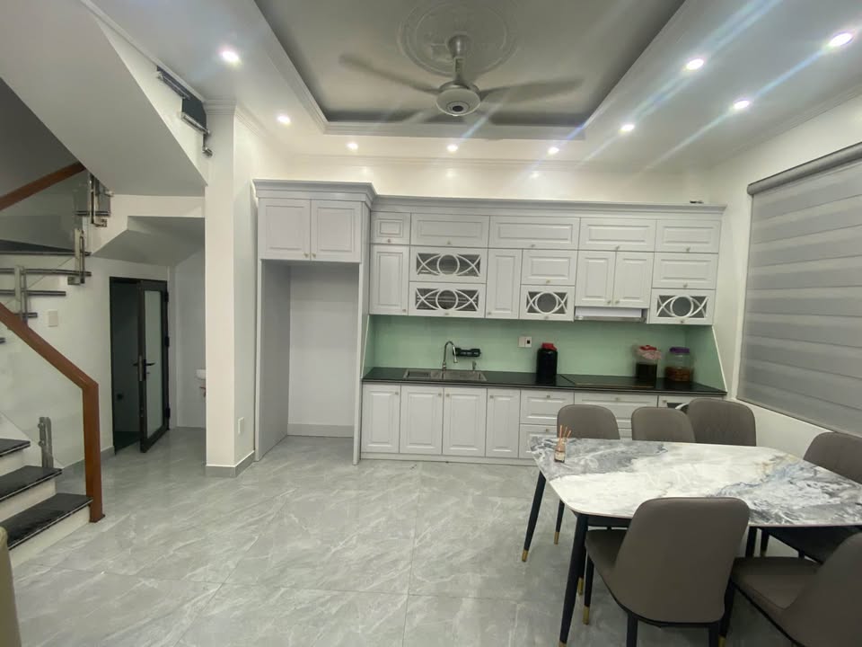 Nhà Mặt Ngõ Thiên Lôi Hải Phòng 55m² giá 8 triệu - Ô tô đỗ cửa thuận tiện!