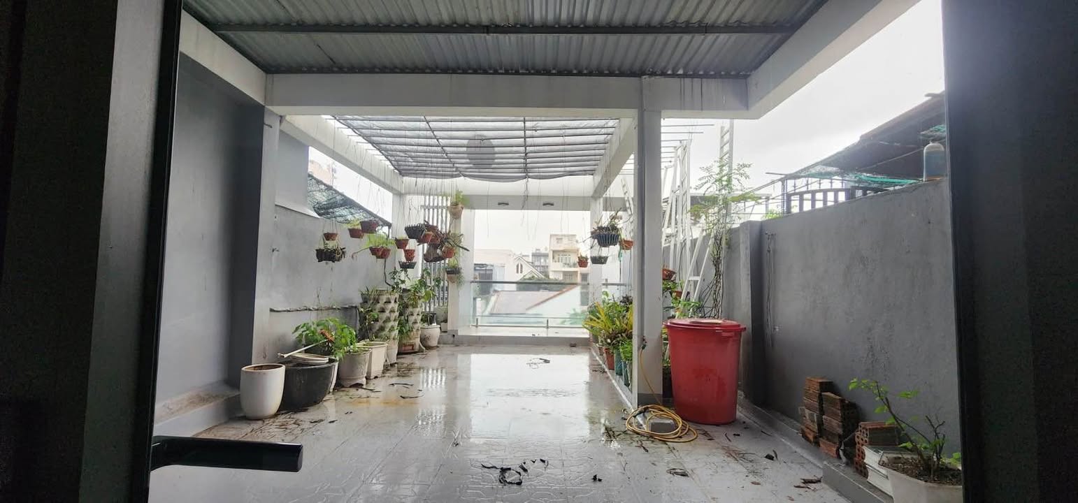 Nhà 3 tầng mặt tiền Nguyễn Dữ 100m² giá 8 tỷ - Tiện ích đầy đủ, đầu tư sinh lời!