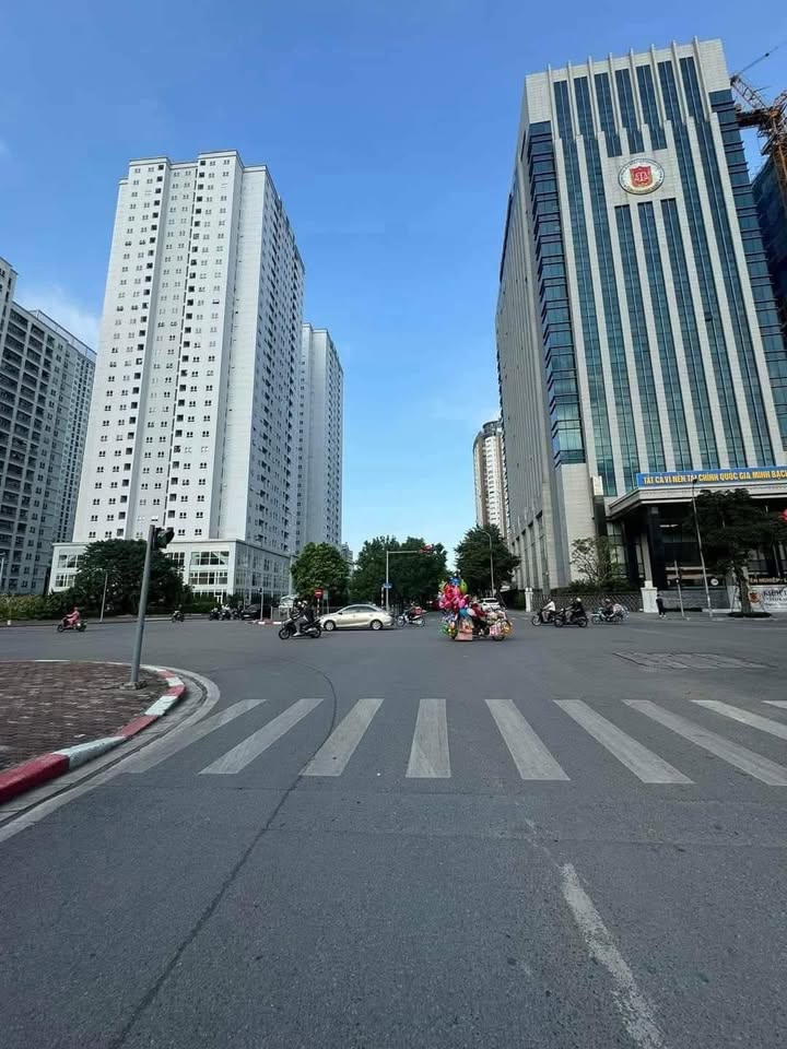 Căn hộ 30T Nam Trung Yên Cầu Giấy 49m² giá 4 tỷ - Nhà mới, vào ở ngay!