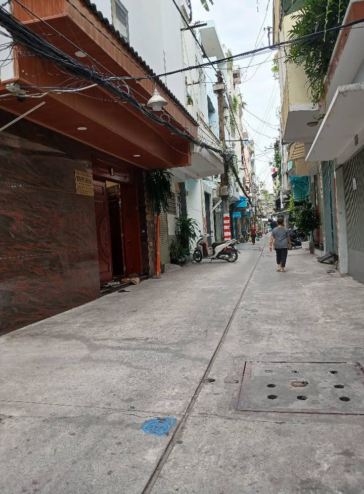 Nhà phố Nguyễn Đình Chiểu Q3 62m² giá 15.99 tỷ - Thiết kế hiện đại, đầy đủ nội thất!