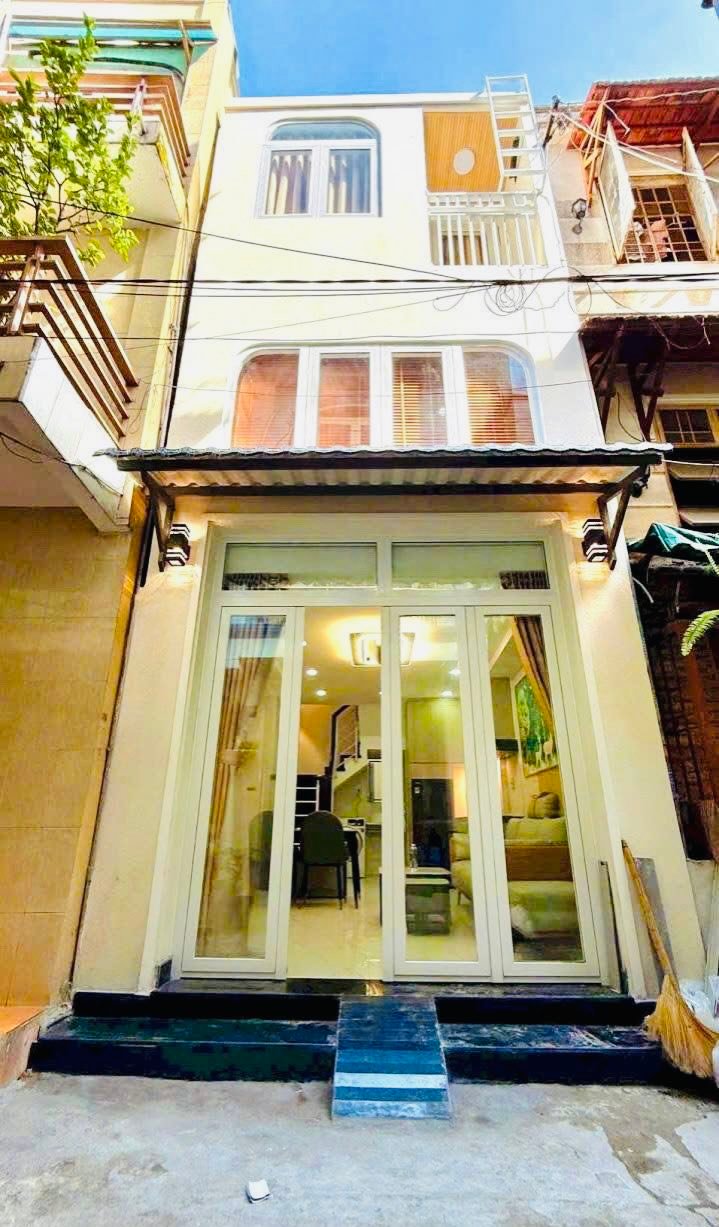 Nhà 3 tầng hẻm 3.5m Lý Thái Tổ, Quận 3 giá 4.98 tỷ - Thiết kế hiện đại, tiện nghi