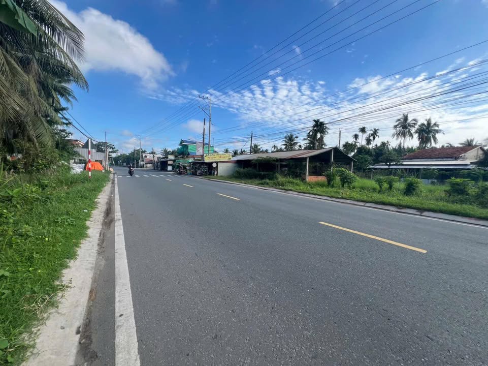 Đất mặt tiền đường 885 Giồng Trôm 5267m² giá 9 tỷ - Cơ hội đầu tư tuyệt vời!