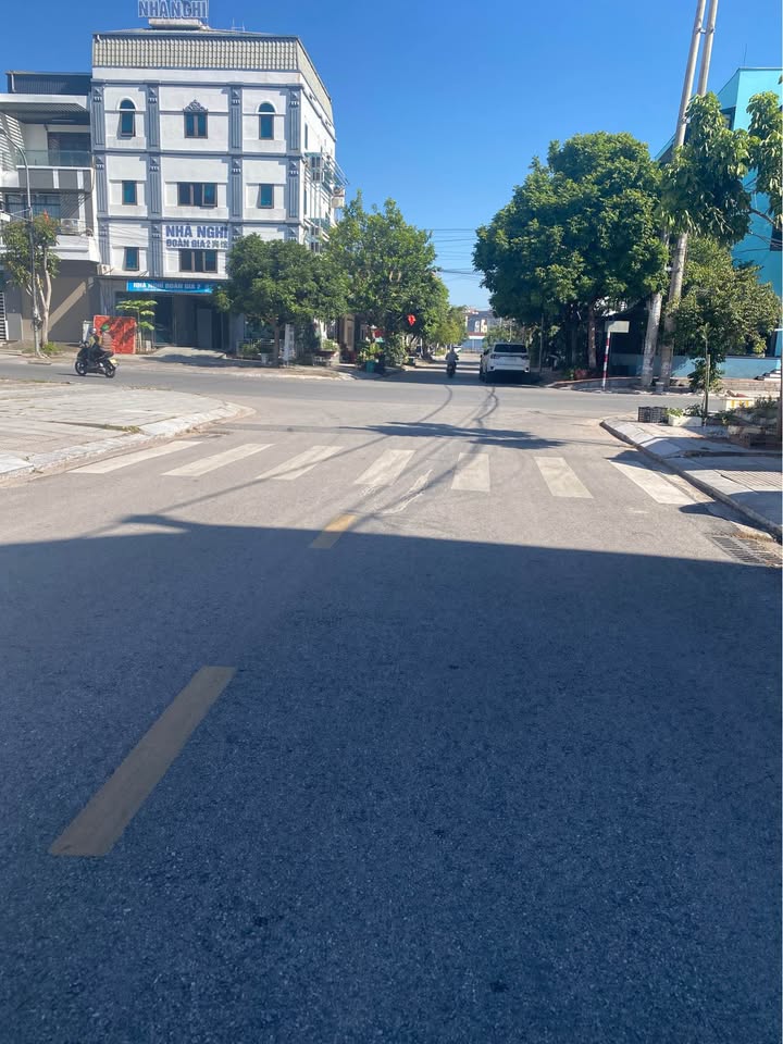 Đất nền góc Nguyễn Bỉnh Khiêm Hải Yên 98m² giá 3 tỷ - Cơ hội đầu tư tuyệt vời!