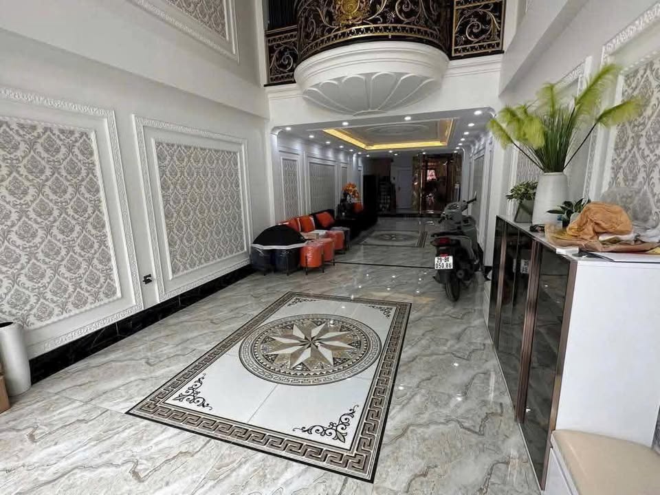 Nhà mặt phố Cổ Linh, Long Biên 90m² giá thỏa thuận - Đối diện AEON Mall, kinh doanh thuận lợi!