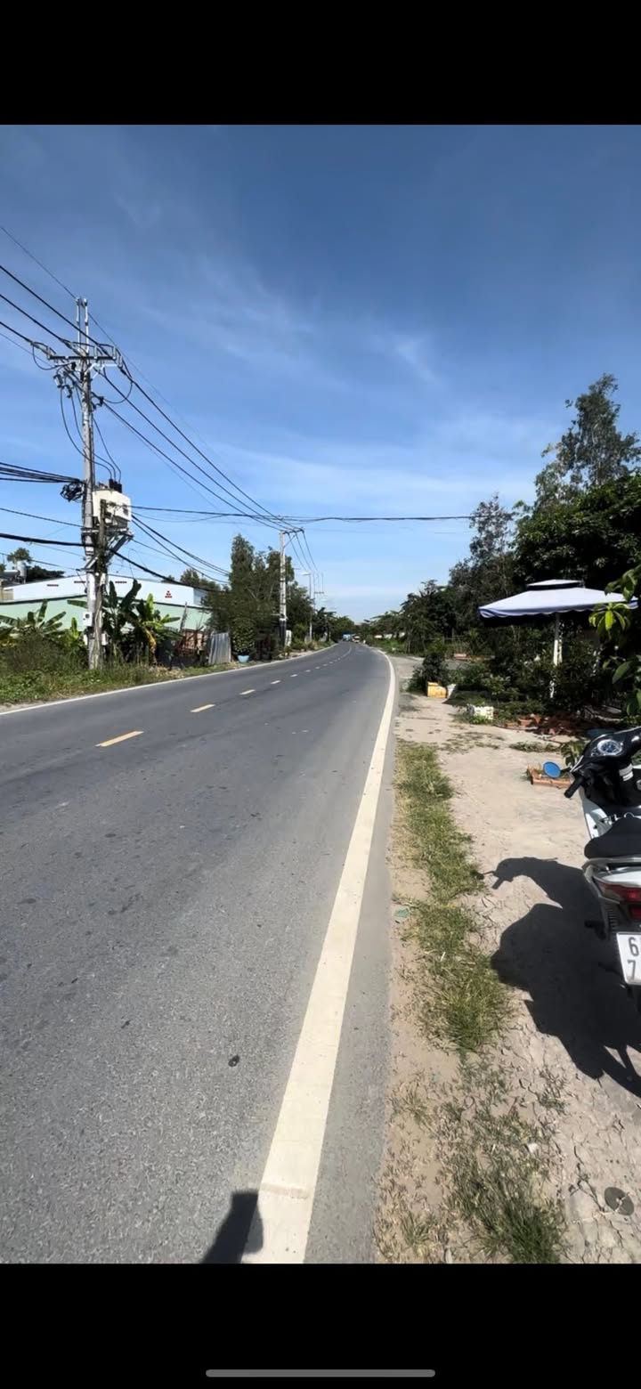 Nhà vườn 420m² mặt tiền đường Mai Bá Hương, Bình Chánh - Sân vườn rộng rãi, giá chỉ 9 tỷ!