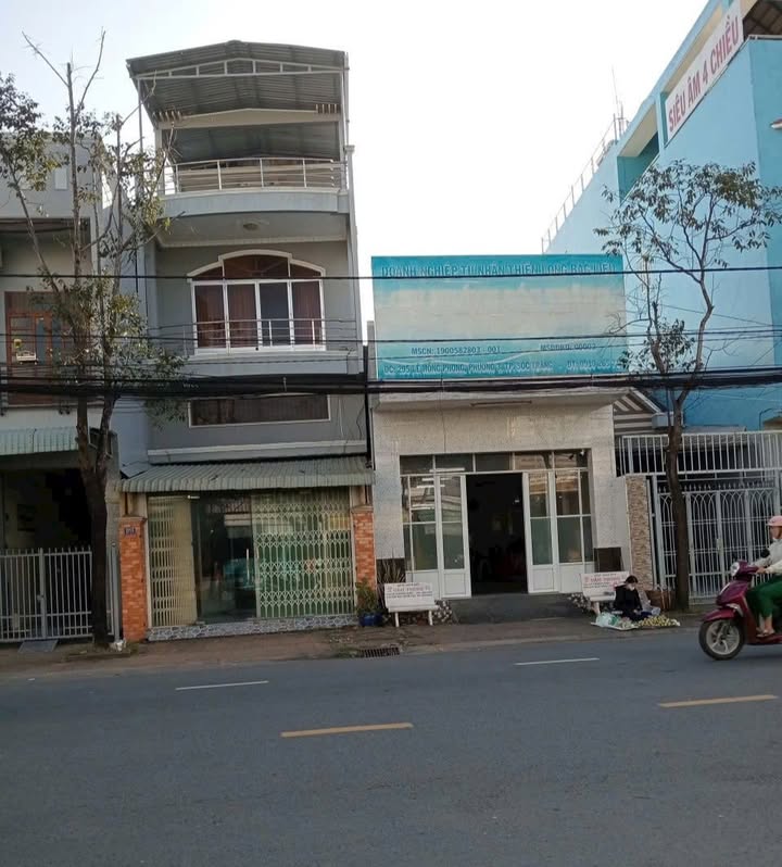 Nhà mặt tiền đường Lê Hồng Phong, P3, TP Sóc Trăng 137m² - Vị trí đắc địa ngay trung tâm!
