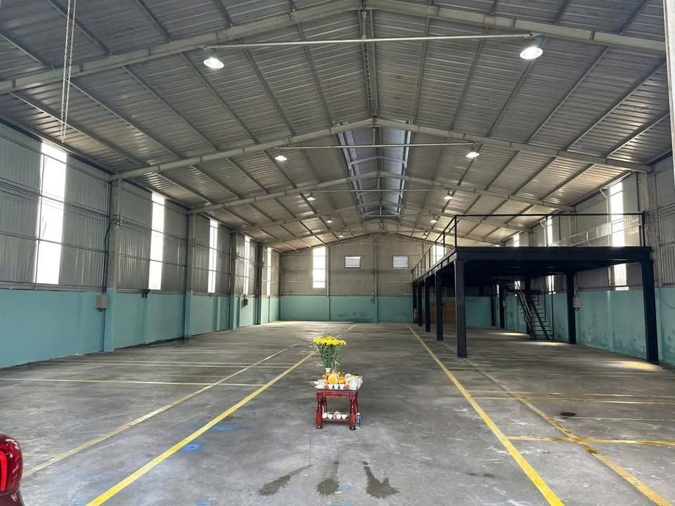 Nhà xưởng Mini tại Bình Dương 800m² giá 20.5 tỷ - Đường xe công thoải mái!