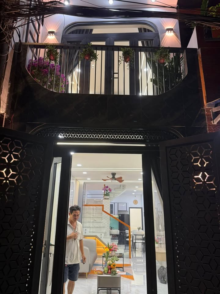 Nhà phố quận Gò Vấp 38m² giá 5.48 tỷ - Thiết kế mới, vào ở ngay!