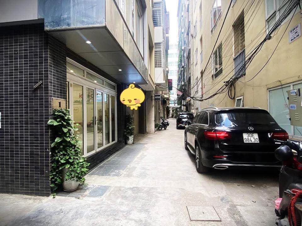 Nhà phố Linh Lang, Ba Đình 80m² giá 39.3 tỷ - Gara ô tô 7 chỗ ngay phố!