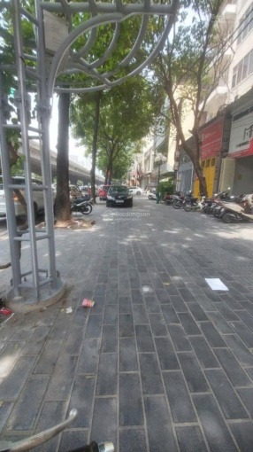 Căn hộ 1 phòng ngủ tại Khuất Duy Tiến, Thanh Xuân - Giá 6 tỷ, cho thuê 18 triệu/tháng!