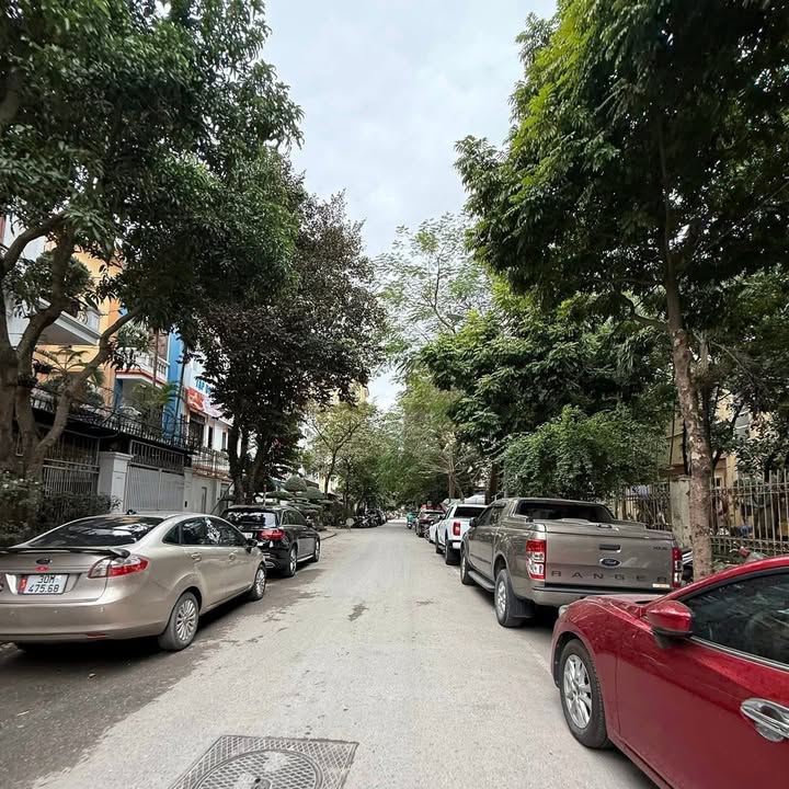 Nhà Mễ Trì Thượng 77m² giá 25 tỷ - Kinh doanh đắc địa gần Ga Metro!