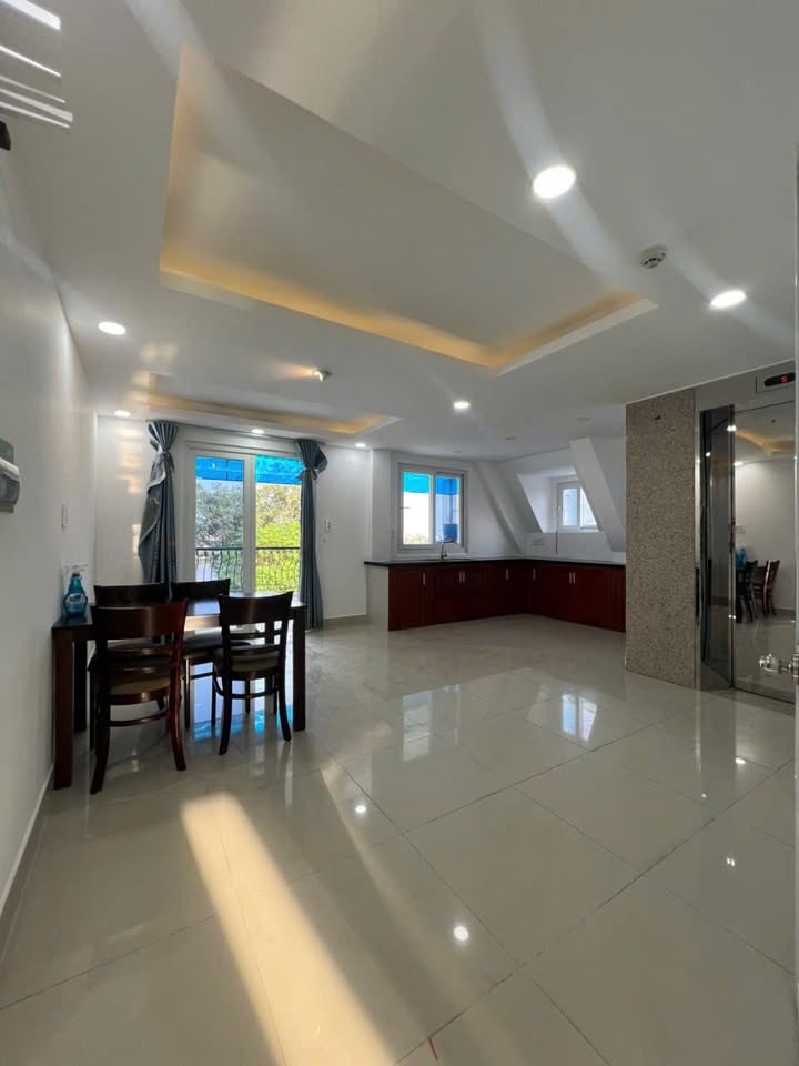 Căn hộ dịch vụ Bình Thạnh 20m² giá 10 triệu - View sông Sài Gòn cực chill!