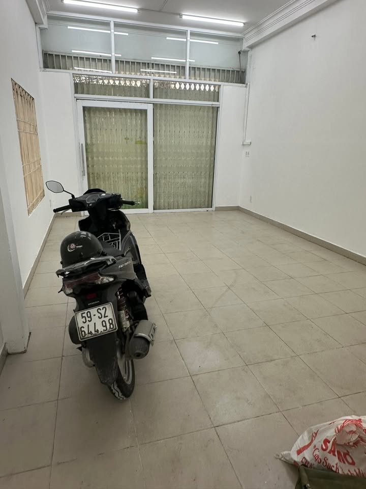 Cho thuê nhà nguyên căn mặt tiền Võ Oanh, quận Bình Thạnh, 140m² - Kinh doanh ngay lập tức!