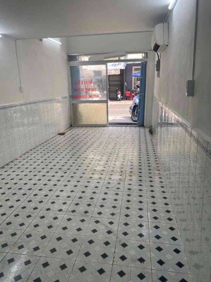 Cho thuê nhà mặt tiền Bà Hạt, Quận 10, diện tích 52m² - Kinh doanh thuận lợi!