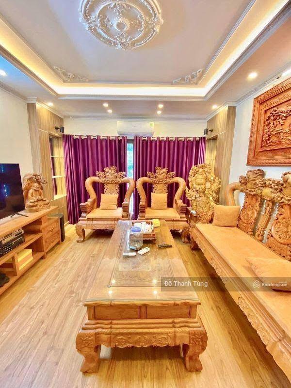 Nhà 5 tầng Dương Quảng Hàm 40m² giá 11.5 tỷ - Ngõ thông ô tô, gần công viên