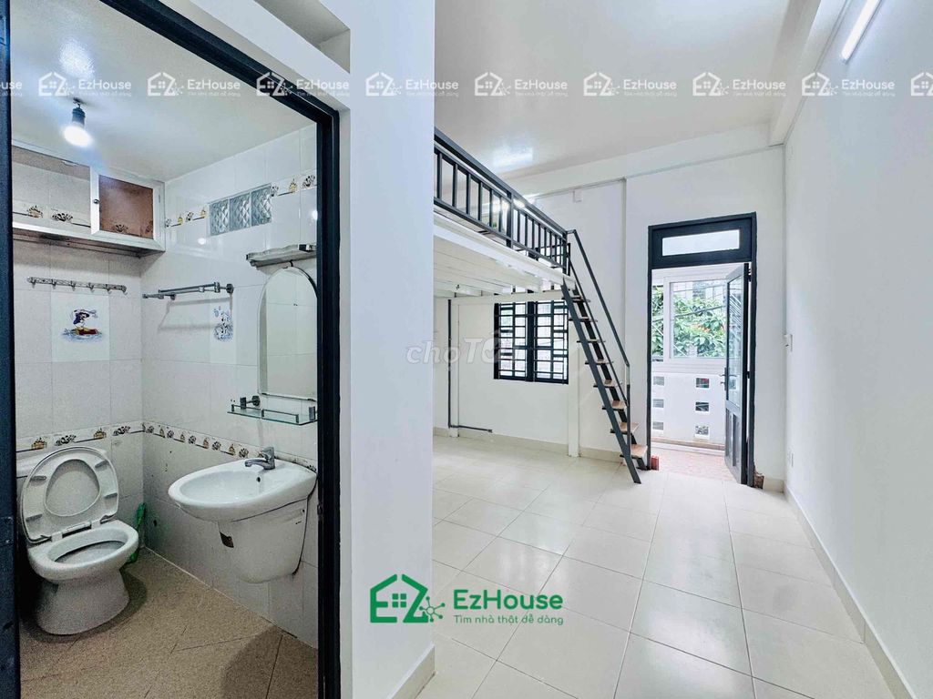 Căn hộ cho thuê Đường Vòng Xoay Phú Lâm 30m² giá chỉ 4.2 triệu - Ban công thoáng mát, an ninh 24/7!