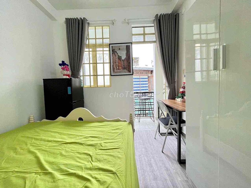 Studio Phan Xích Long 25m² giá 5 triệu - Nhà mới khai trương, đầy đủ nội thất!