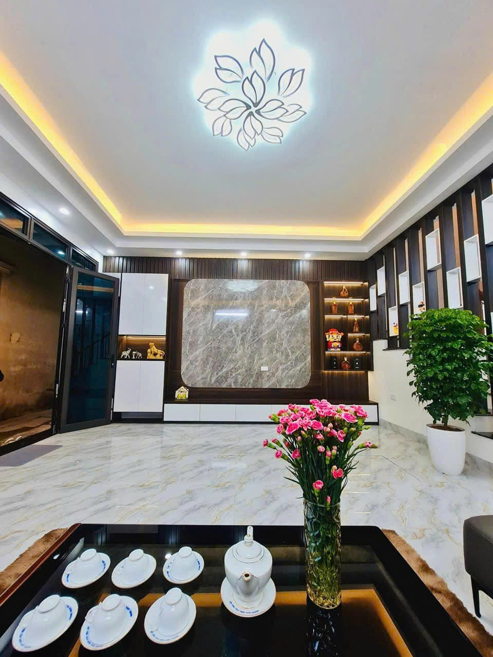 Nhà phân lô KĐT Xa La 77m² giá 15,9 tỷ - Đầu tư sinh lời cao!