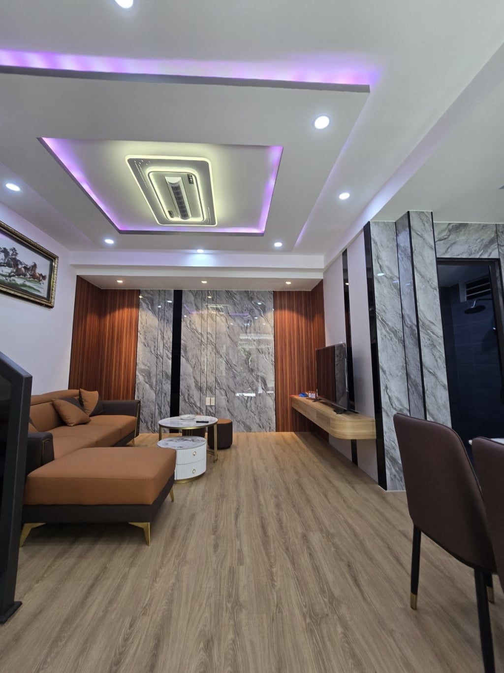 Nhà 2 tầng mới Hải Châu 50m² giá 5.9 tỷ - Gần trung tâm, tiện ích đầy đủ!