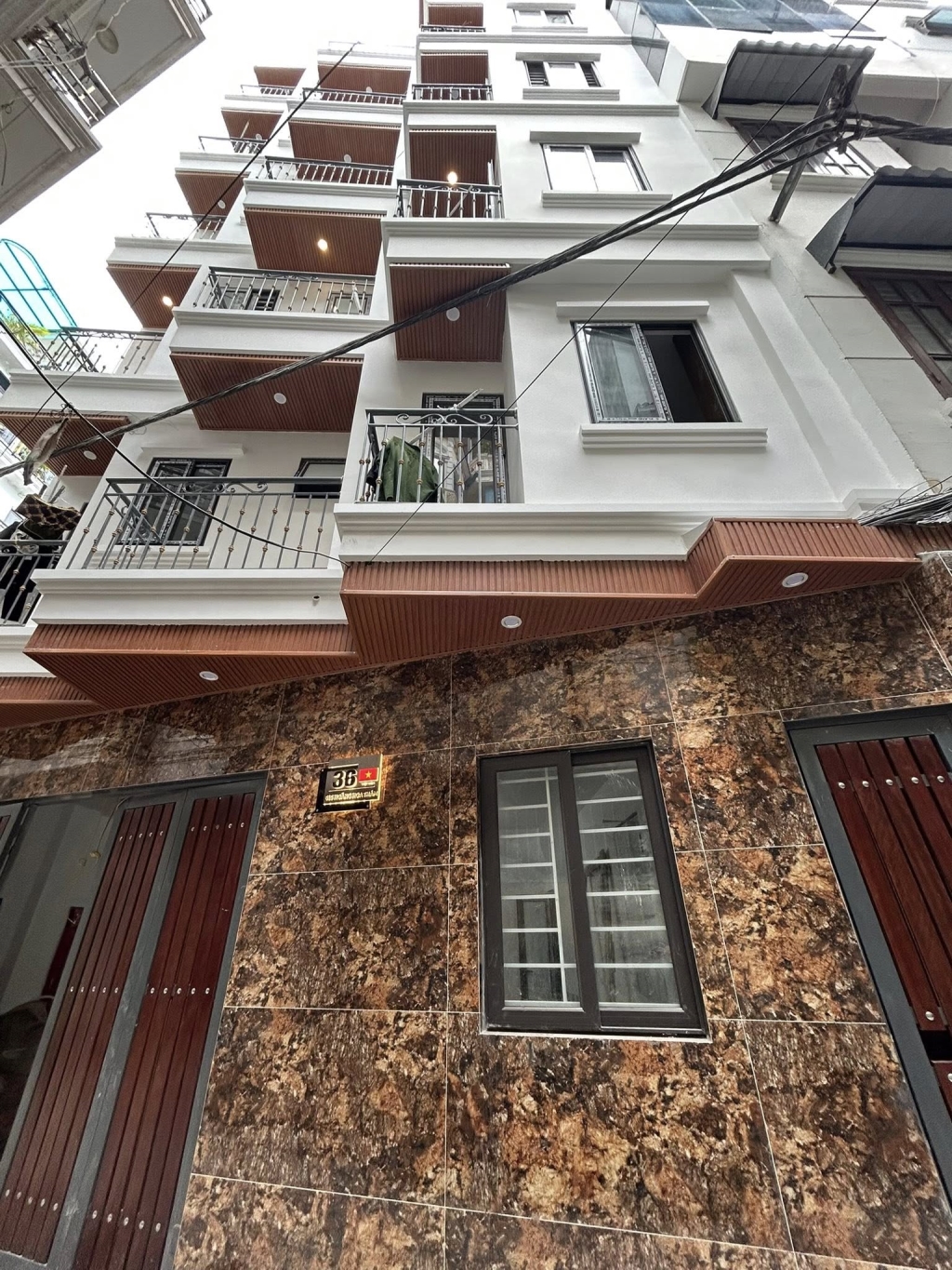 Căn hộ dịch vụ 90m² Hoàng Hoa Thám Ba Đình giá 27 tỷ - Dòng tiền khủng 22 phòng khép kín!