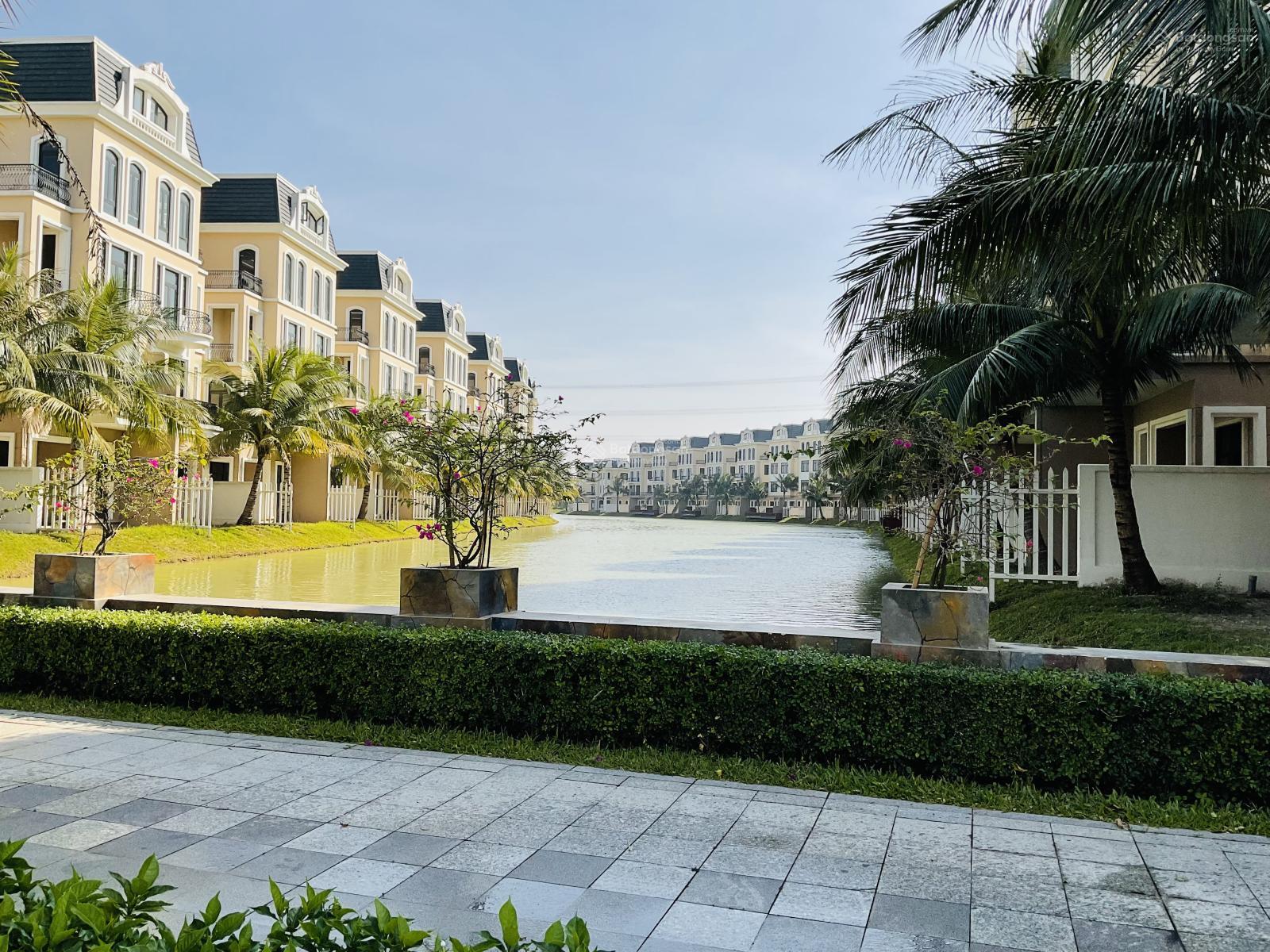 Bán biệt thự Ngọc Trai Vinhomes Ocean Park 2 140m² giá 30 tỷ - An ninh 24/7, view hồ tuyệt đẹp!