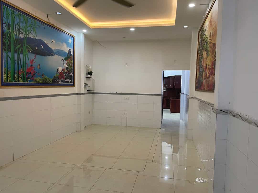 Nhà phố 1 trệt 1 lầu tại phường Tân Quy, quận 7, diện tích 70m², giá 13.9 tỷ - An ninh, tiện ích đầy đủ!