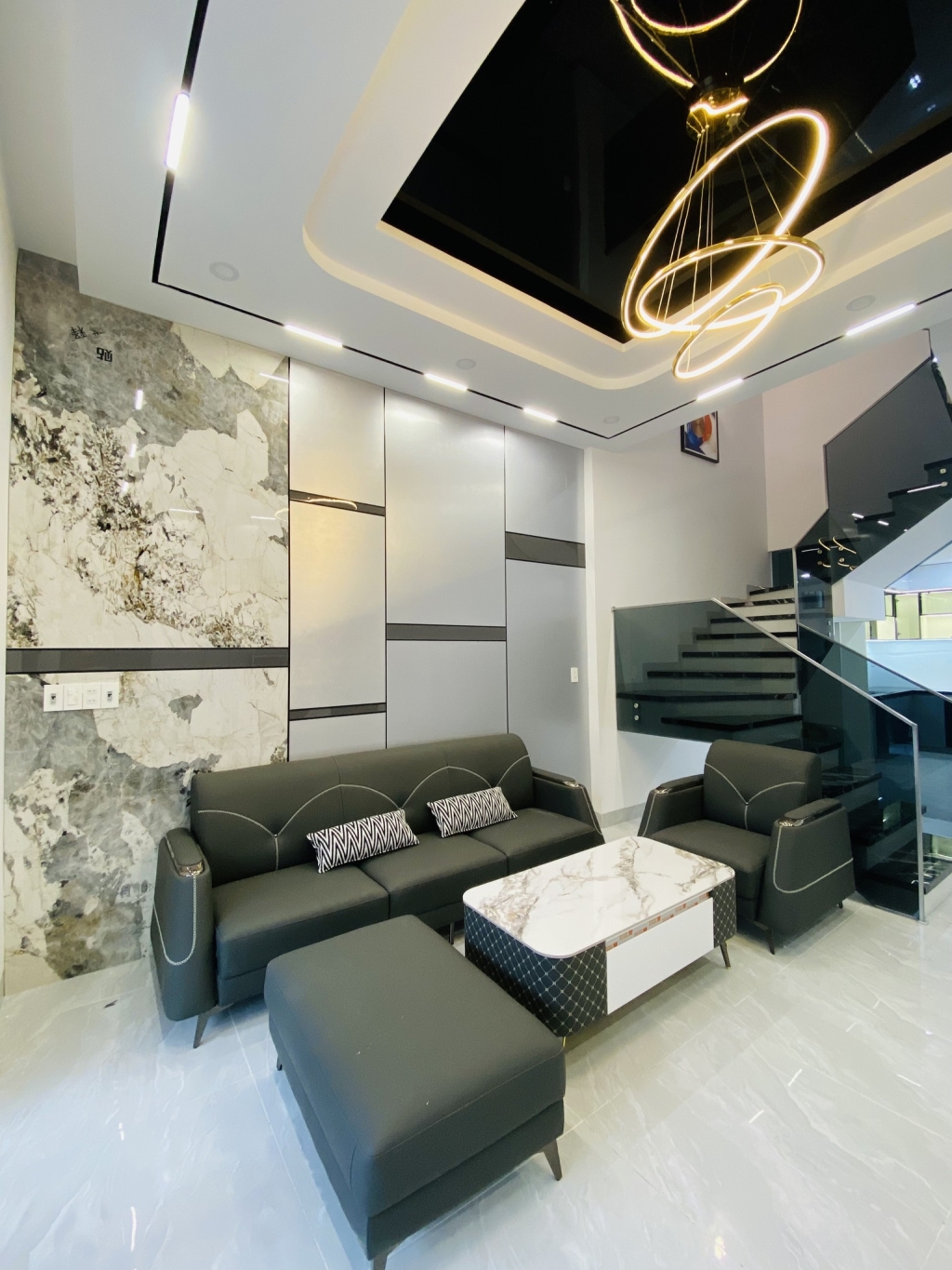 Bán nhà 3 tầng mặt tiền Nguyễn Thúy - Căn số 10 và 12, 8.8 tỷ - Thiết kế hiện đại, gần biển