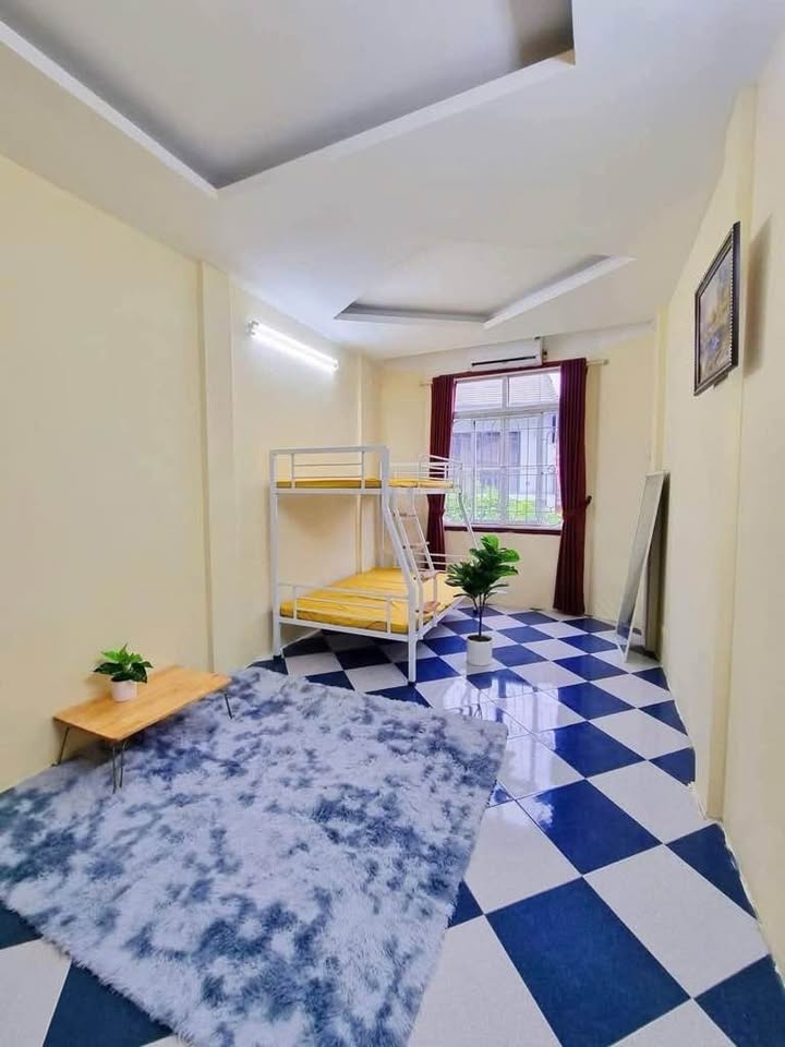 Nhà riêng Hoàng Mai 42m² giá 8 tỷ - Kinh doanh tốt, ô tô đỗ cửa!