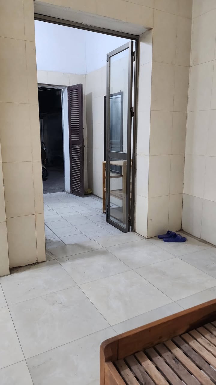 Nhà cho thuê tại Bạch Mai, Hai Bà Trưng 50m² giá 5 triệu - Sạch sẽ, gần phố!