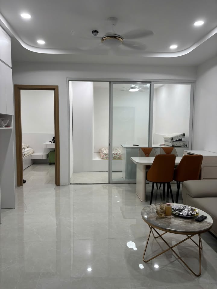 Căn hộ Mường Thanh Viễn Triều Nha Trang 52m² giá 2.7 tỷ - View xéo biển tuyệt đẹp!