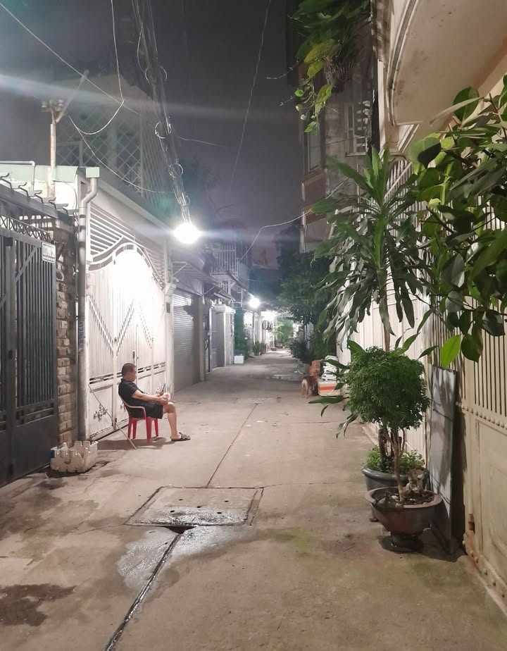 Nhà bán Nguyễn Hữu Cảnh, Bình Thạnh 103.5m² giá 8.4 tỷ - Sổ hồng chính chủ, hẻm xe hơi