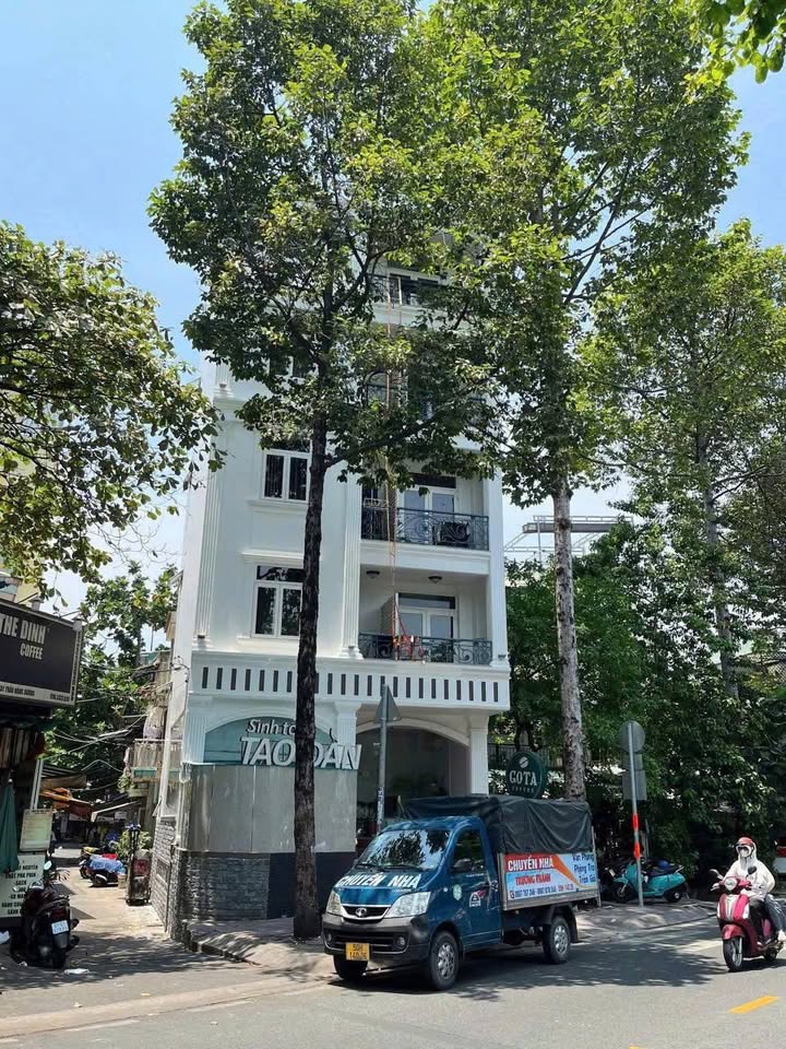 Bán gấp FrontHouse 2 mặt tiền Hoàng Sa, Tân Định, Q.1 - VIEW SÔNG