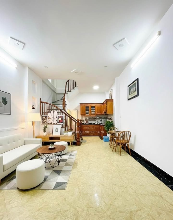 Nhà phố Bạch Mai, Trương Định 32m² giá 8 tỷ - Thiết kế hiện đại, sẵn sàng vào ở!