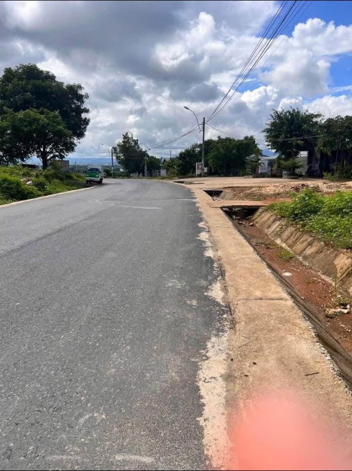 Đất nền mặt đường tỉnh lộ 675 xã Ngọc Bay, tp Kon Tum 1200m² - Cơ hội đầu tư tuyệt vời!