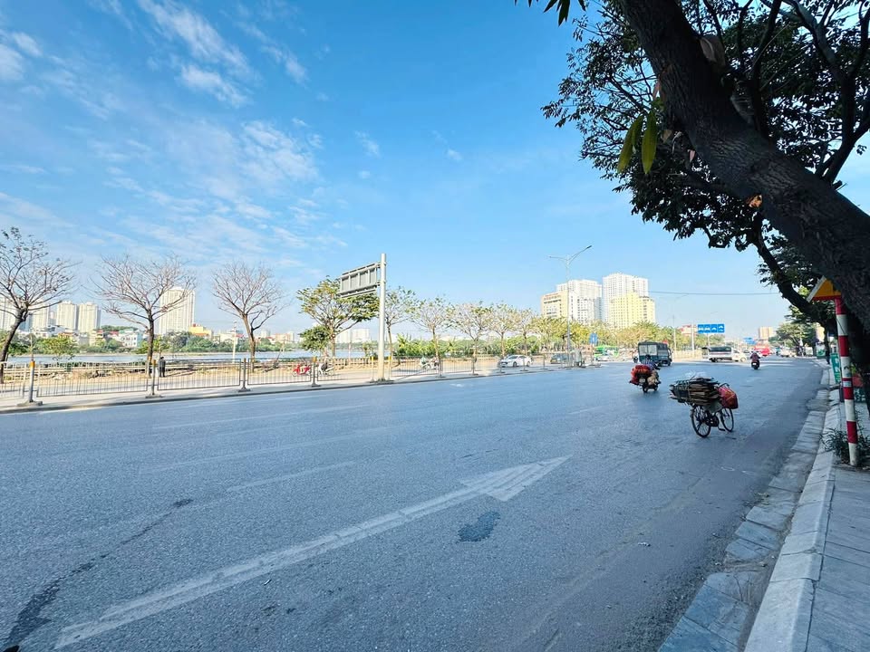 Tòa Building mặt phố Giải Phóng, Hoàng Mai 60m² giá 32.6 tỷ - Đầu tư sinh lời ngay!