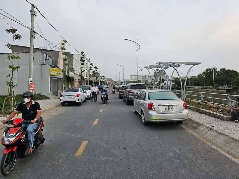 Đất mặt tiền bờ kè Sông Cái Sơn - Long Tuyền - Giá 4,5 tỷ - Cơ hội đầu tư tuyệt vời!
