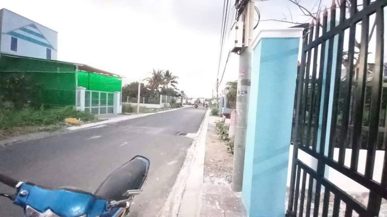 Nhà mặt tiền Đường Trần Quốc Toản, Sóc Trăng 80m² giá 1.699 tỷ - Vị trí đẹp, kinh doanh thuận lợi!