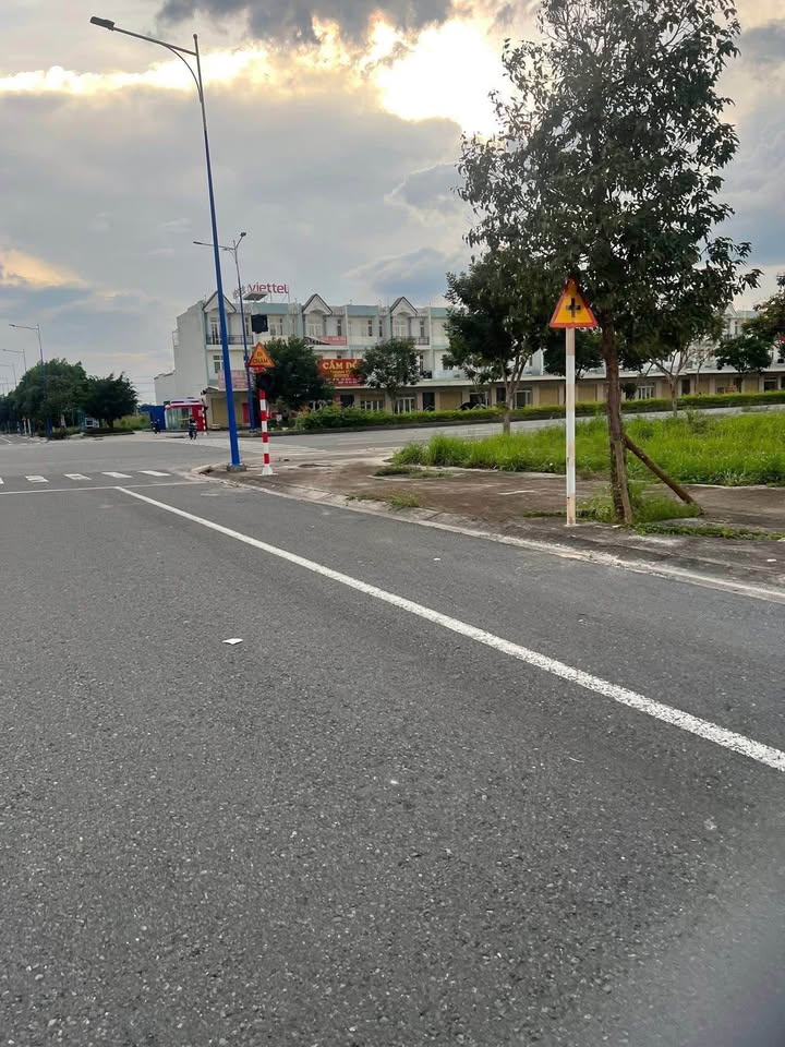 Lô Đất Mặt Tiền T18, Chơn Thành, Bình Phước 150m² giá 1.2 tỷ - Sổ đỏ chính chủ!