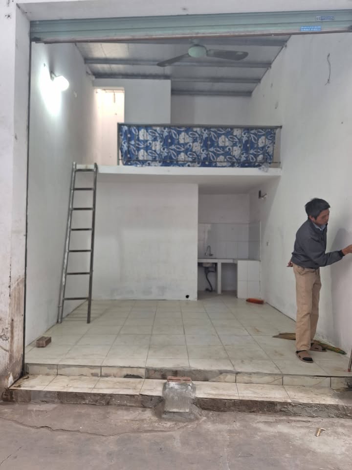 Nhà cấp 4 cho thuê phố Nam Dư, Vĩnh Hưng 20m² - Giao thông thuận lợi, an ninh tốt!