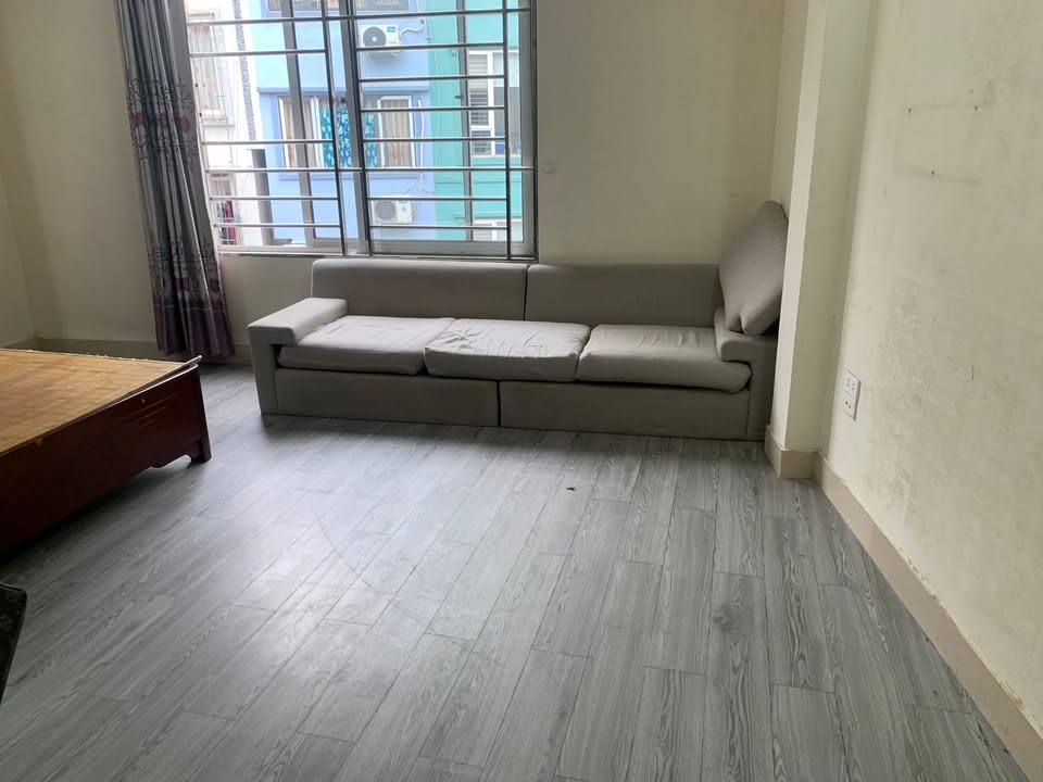 Phòng cho thuê tại 44 Tam Khương, Đống Đa 45m² - Full nội thất, sẵn sàng vào ở!
