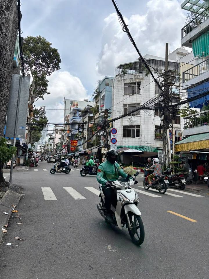 Nhà phố Tân Bình 72m² giá 6 tỷ - Khu vực an ninh yên tĩnh!