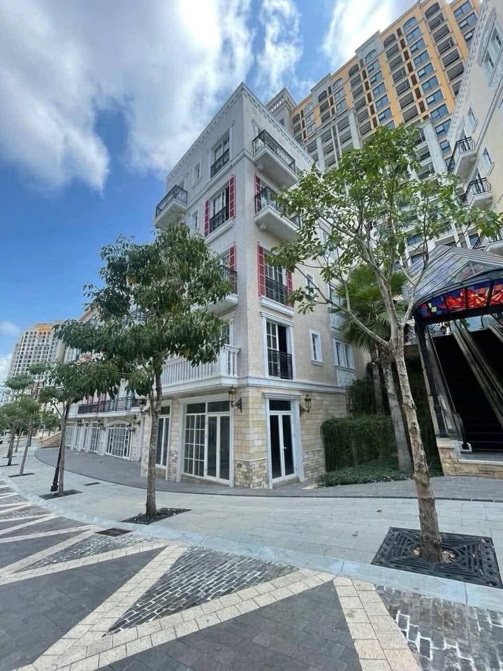 Shophouse Sun Địa Trung Hải Phú Quốc 124m² giá thỏa thuận - Căn góc 3 mặt tiền view biển!