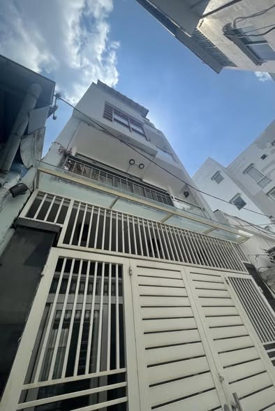 Shophouse Trần Quang Khải, Bình Thạnh 44m² giá 11 tỷ - Đầu tư sinh lời ngay!