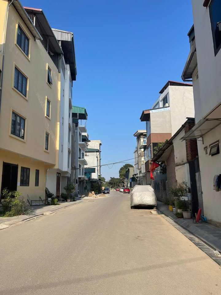 Nhà 8 tầng Thượng Thanh Long Biên 40m² giá thỏa thuận - Đầu tư sinh lời ngay!