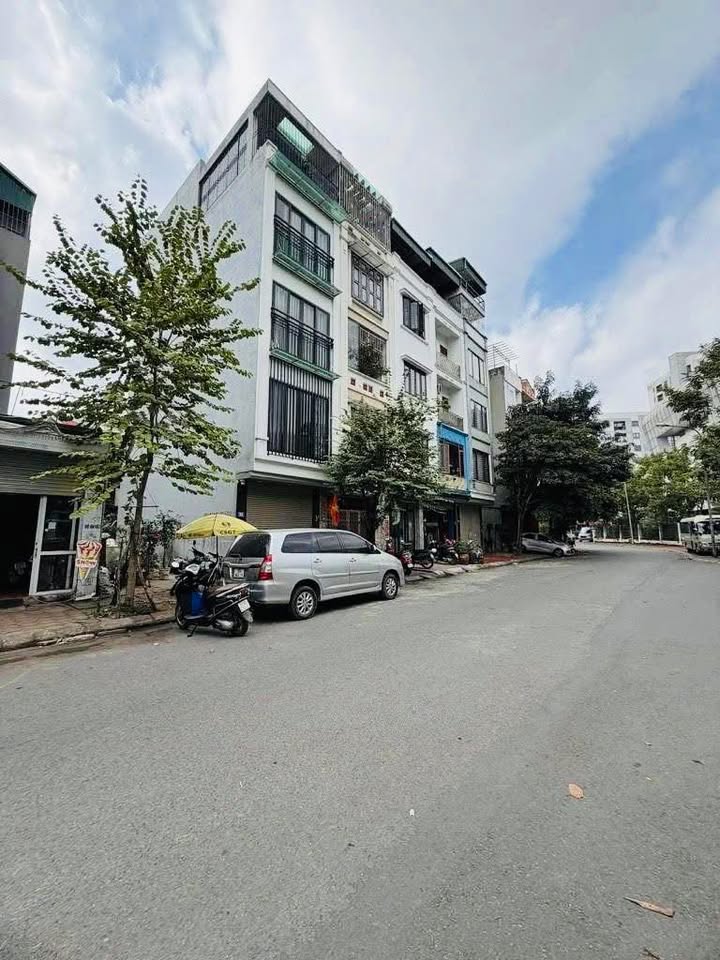 Đất phân lô mặt đường Phạm Khắc Quảng, Việt Hưng 40m² - Giá thương lượng hấp dẫn!