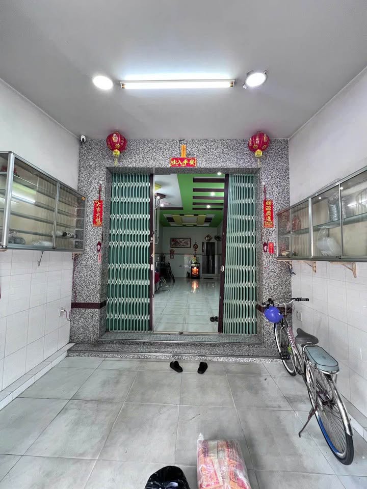 Nhà 1 trệt 1 lầu đường Lê Duẩn, 136m² - Giá tốt, vị trí đẹp!