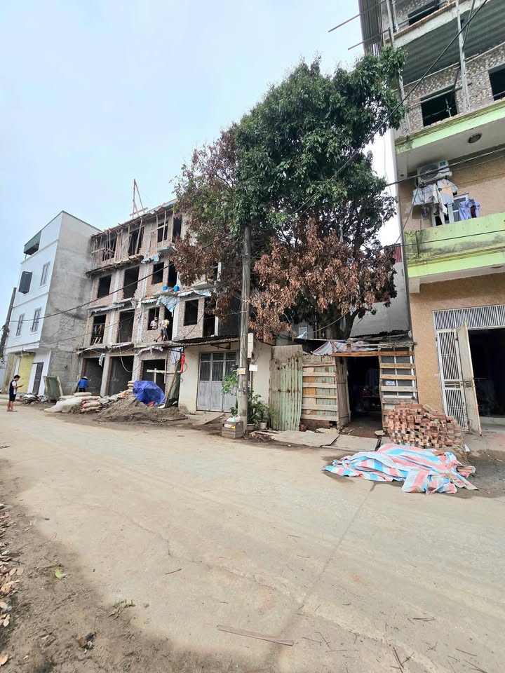 Bán đất xóm 4 Đông La 52m² giá 4.264 tỷ - Đường rộng ô tô tránh nhau!