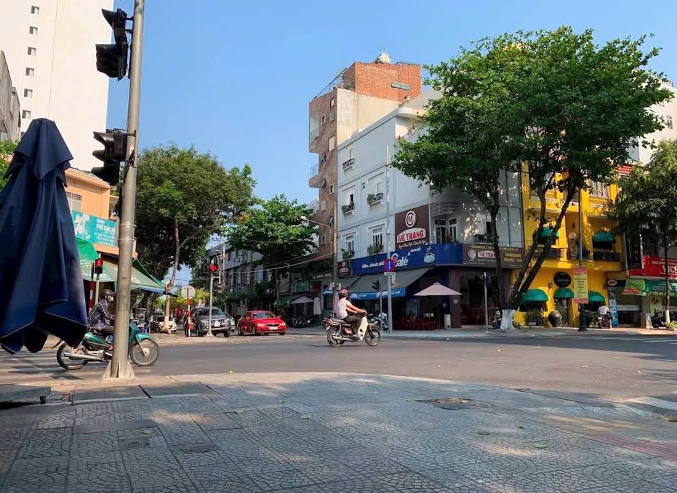 Mặt bằng cho thuê Trần Phú, Hải Châu 230m² - Kinh doanh ngay lập tức!