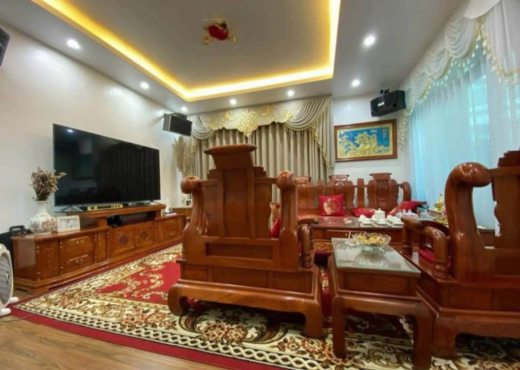 Biệt thự 4 tầng mặt đường Thượng Lỗi, Nam Định 80m² giá 5.5 tỷ - Thiết kế hiện đại, sẵn sàng ở ngay!