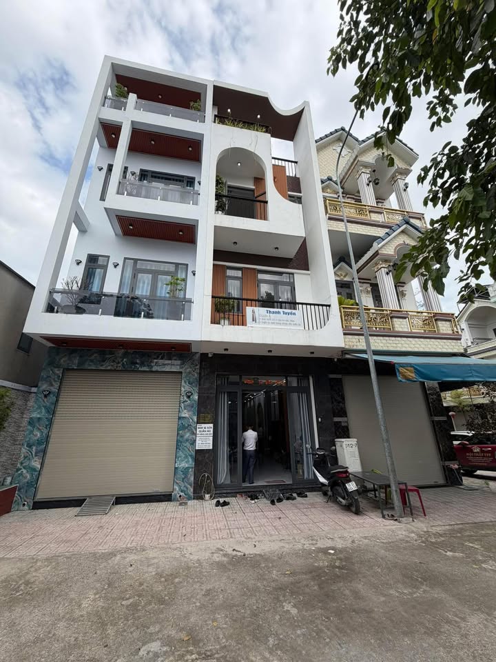 Nhà riêng KDC Phú Hồng Thịnh 8 64m² giá 4.5 tỷ - Kinh doanh thuận lợi!